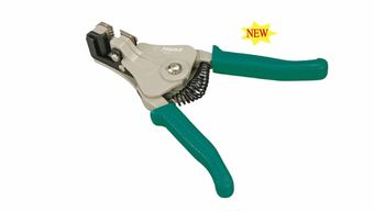 解读深圳宝安区龙华伟崎五金工具商行 从五金工具到床上用品的多元化经营